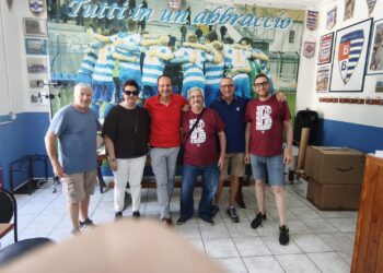 Il calcio unisce quello che la distanza separa